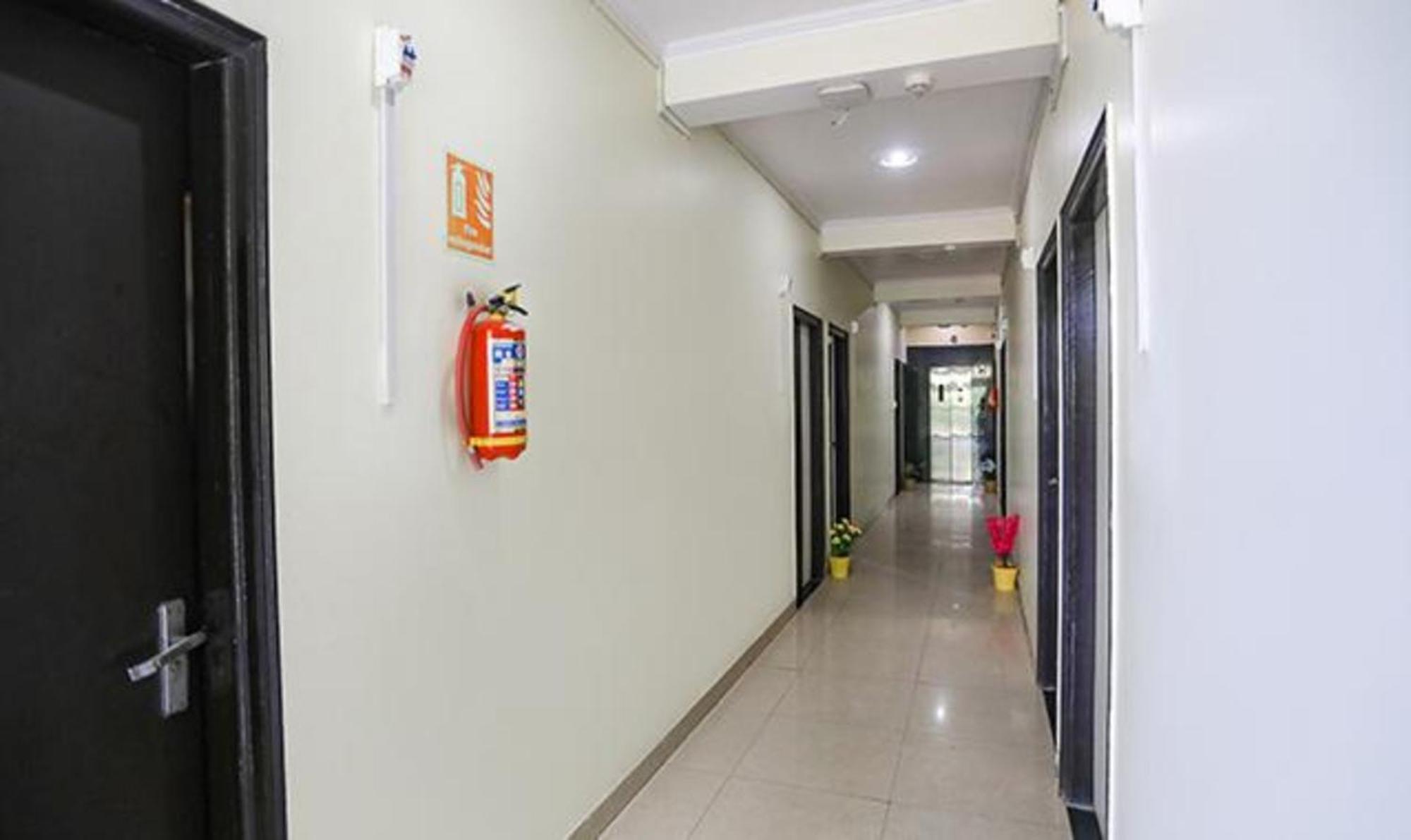Fabhotel Lily Grand Kakarmatha Esterno foto