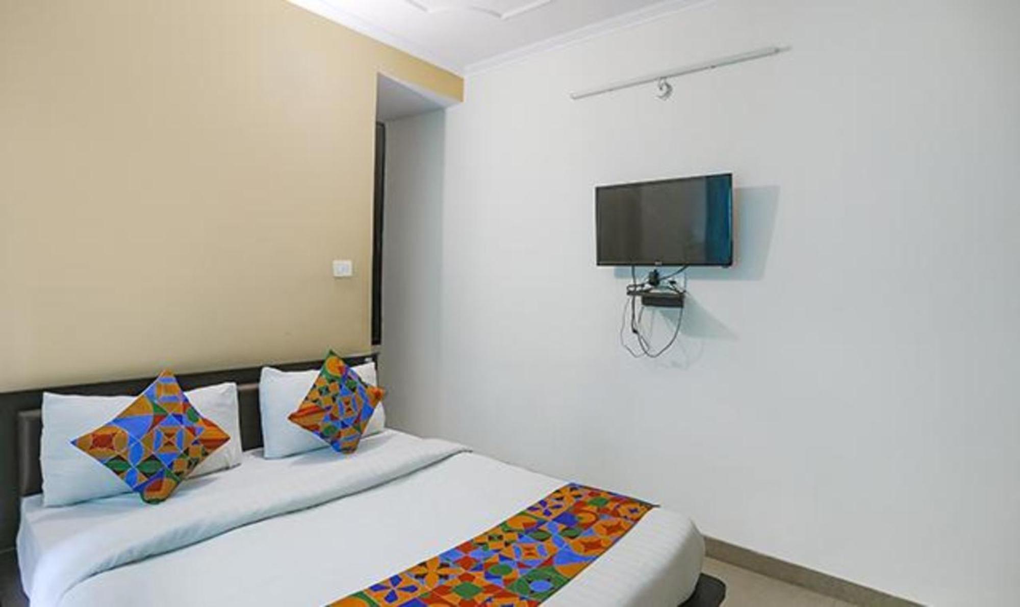 Fabhotel Lily Grand Kakarmatha Esterno foto