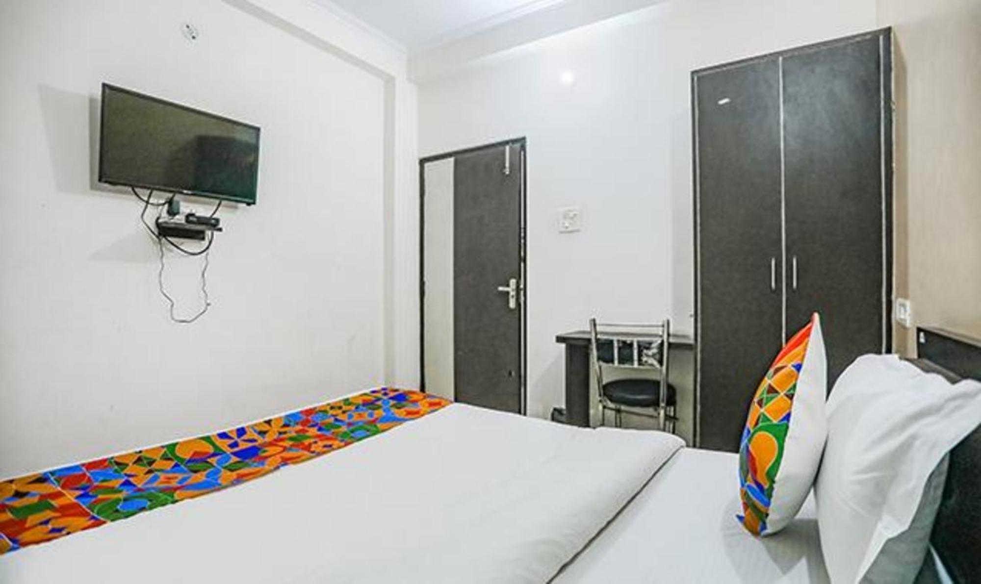 Fabhotel Lily Grand Kakarmatha Esterno foto